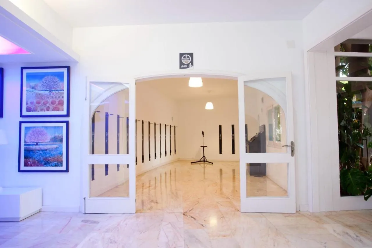 Hotel Cala Murada İspanya