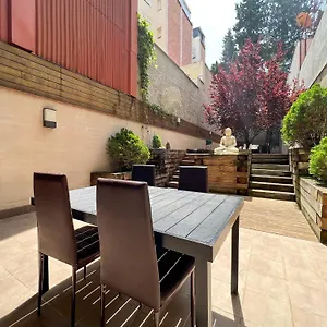 https://home-to-home-barcelona.topbarcelonahotels.com